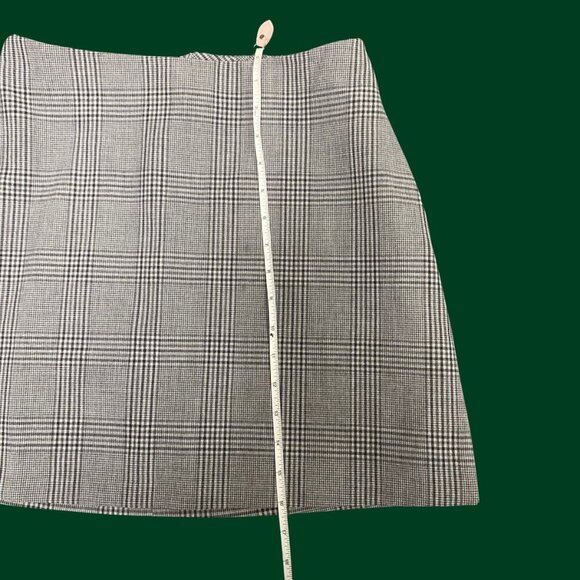 ✨ Wilfred Glen Plaid Mini Skirt – Size 6 (Aritzia) - Picture 6 of 9